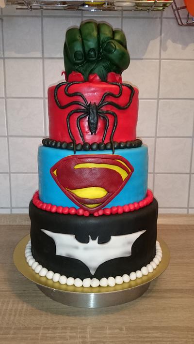 superhero cake  - Cake by vargachrisz