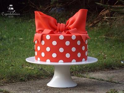 Cath kidston inspired polkas! - Cake by Cupcakelicious