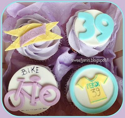 Cupcakes...bike lovers - Cake by Sweet Janis