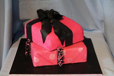 Hot Pink Prezzies! - Cake by Julz Pilkington