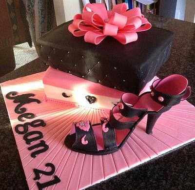 High Heel Shoe Cake - Cake by Koek Krummels