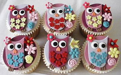 Owl Cupcakes - Cake by BellaButterflys