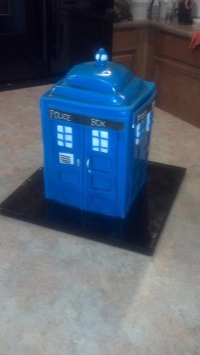 Dr. Who - Cake by BethScarlett