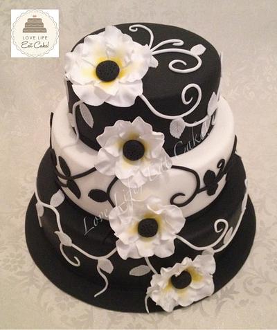 My 1st wedding cake  - Cake by Love Life Eat Cake by Michele Walters