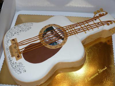 Guitar cake  - Cake by Filomena