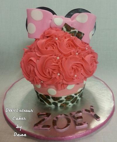 "Minnie" giant cupcake, anyone?  - Cake by Dees'Licious Cakes by Dana