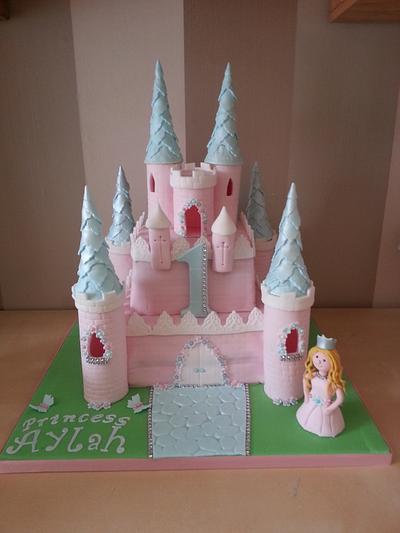 Fantastical castle!  - Cake by lisa-marie green