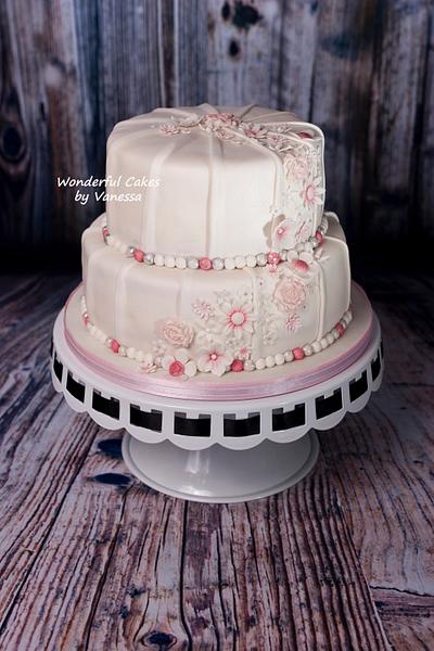 Small wedding cake - Cake by Vanessa