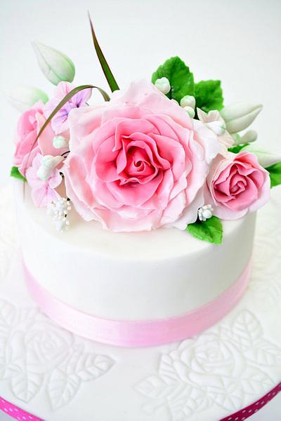 sugar rose cake   - Cake by Kessy