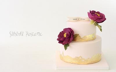 Gold Leaf Wedding Cake - Cake by Sihirli Pastane