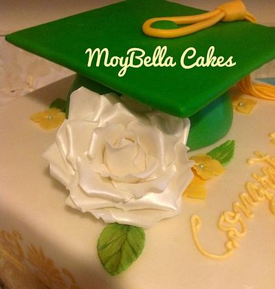 GolgenGreen Graduation - Cake by GABRIELA AGUILAR