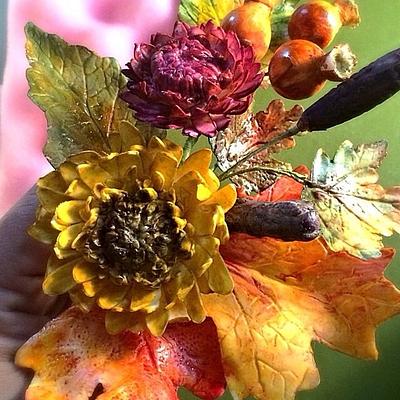 Autumn Flowers, Berries and Foliage - Cake by Joanne Wieneke