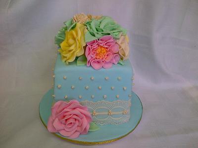 Floral Mini Cake - Cake by Yvette