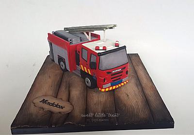 New Zealand fire truck - Cake by Sweet Little Treat