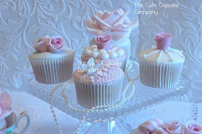 Vintage cupcakes - Cake by Paula