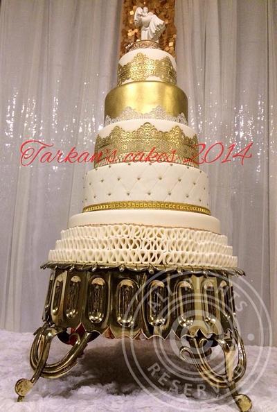 My first ever wedding cake - Cake by Tarkan