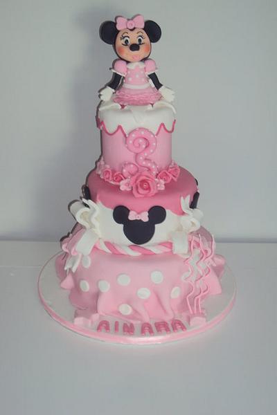 Tarta de Minnie - Cake by silvia Valdearenas