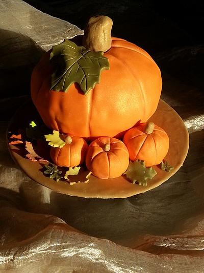 Autumn Pumpkin - Cake by Val