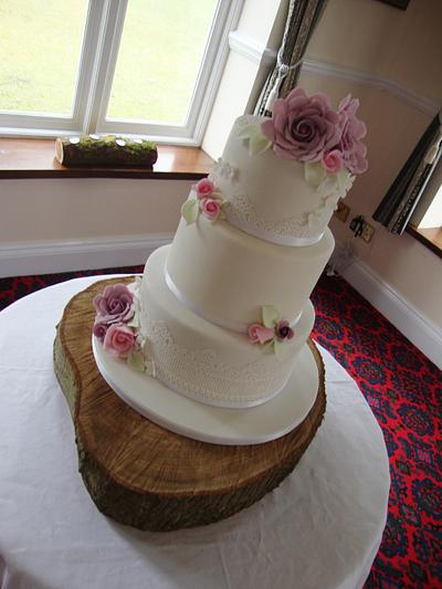 Lilac, pink and lace wedding cake - Cake by Amy