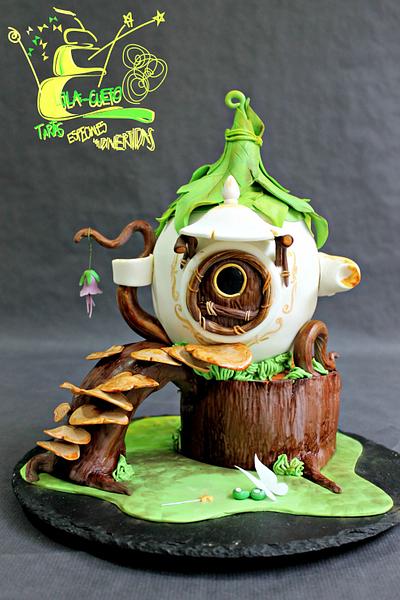 Tinkerbell's teapot house / Casa-Tetera de Campanilla - Cake by Lola Cueto. Tartas especiales y divertidas