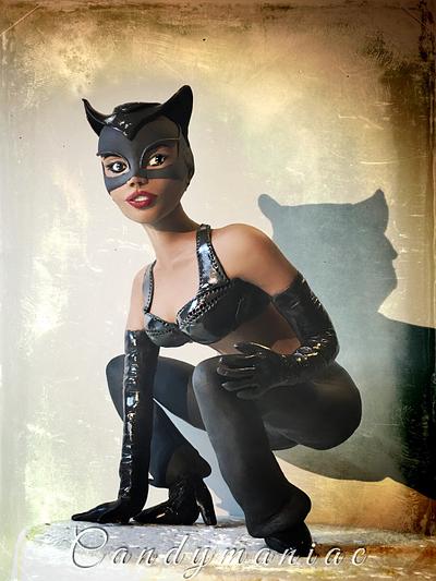 Catwoman  - Cake by Mania M. - CandymaniaC