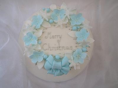 Cool Christmas Wreath - Cake by Cakes By Heather Jane
