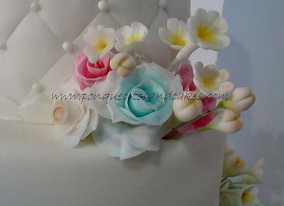 Floral Wedding Cake - Cake by Marielly Parra