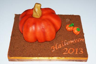 Halloween Pumpkin - Cake by Lia Russo