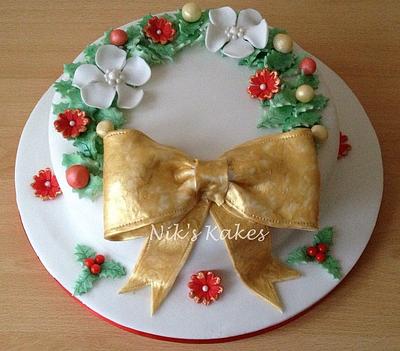 Christmas Wreath Fruit Cake - Cake by Nikskakes