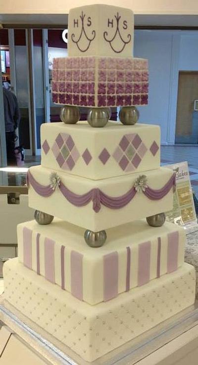 7 tier wedding cake - Cake by Oliver