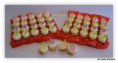 High Tea mini cupcakes - Cake by claudia