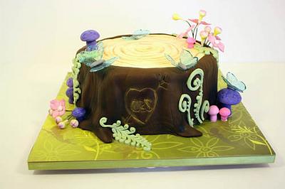 Tree Stump - Cake by Prima Cakes and Cookies - Jennifer
