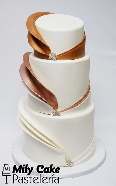 Modern Wedding Cake - Cake by Mily Cano