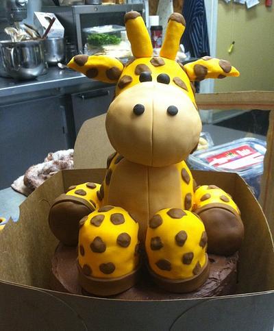 Giraffe Cake Topper - Cake by junebug