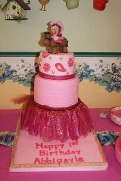 1st birthday cake to match little girls dress - Cake by Bonnie Carmine