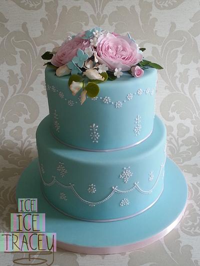 Flowers and Lace - Cake by Ice, Ice, Tracey