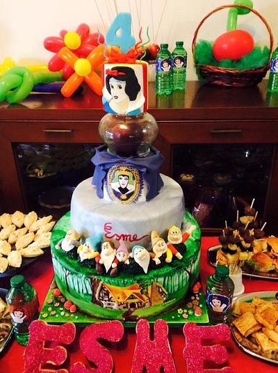 SNOW WHITE - Cake by FRANCESCA