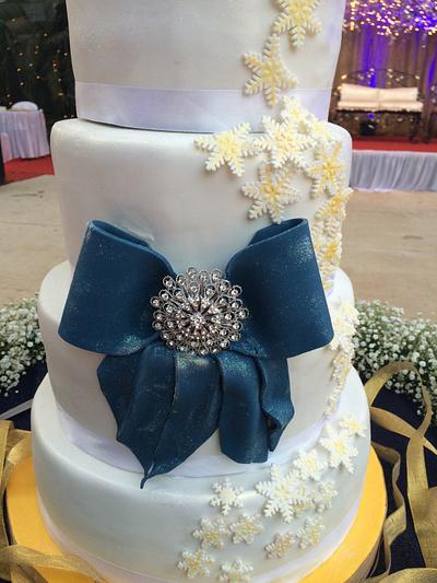 Snowflake wedding cake - Cake by Susanna Sequeira