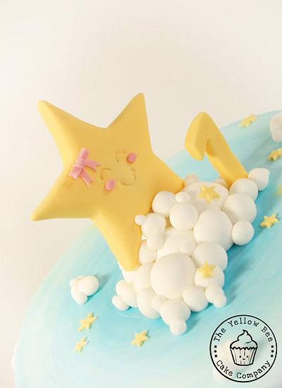 Smiling Star - Cake by Yellow Bee Sugar Art by Vicky Teather
