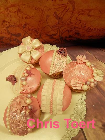 Vintage cupcakes - Cake by Chris Toert