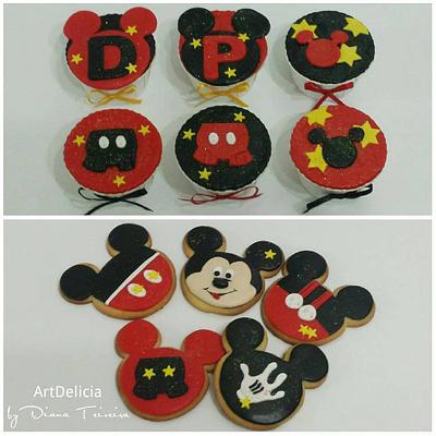Cupcakes / Cookies - Mickey - Cake by Unique Cake's Boutique