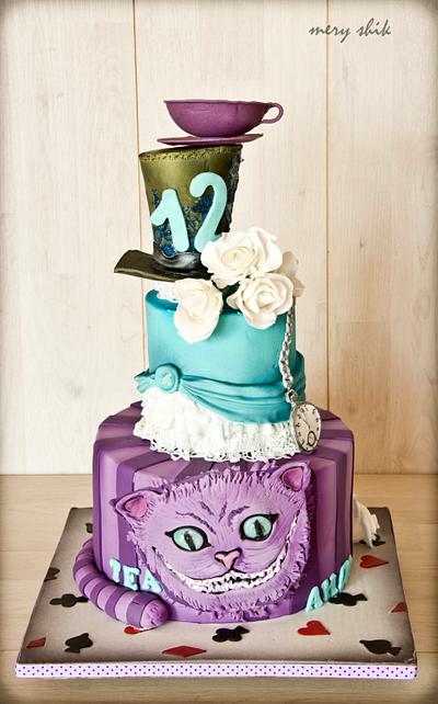 One more time Alice - Cake by Maria Schick