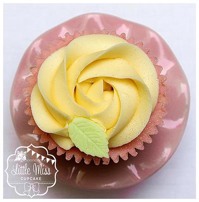Buttercream Rose - Cake by Little Miss Cupcake
