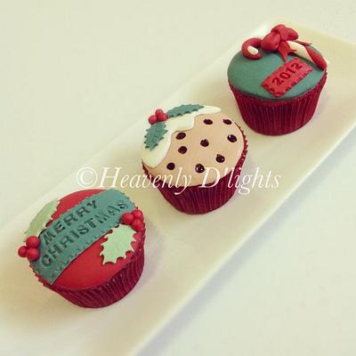 Red Velvet Christmas Cupcakes - Cake by novita