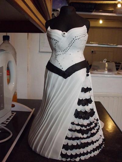 wedding dress desing  - Cake by dawn