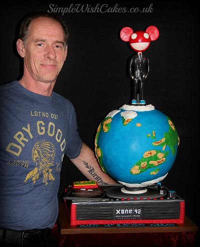 Dj Deadmau5 on Top of the World - Cake by Stef and Carla (Simple Wish Cakes)