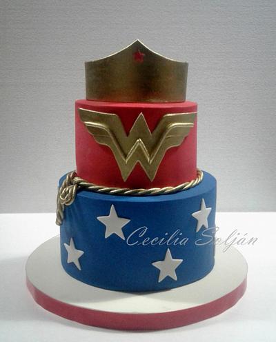 Wonderwoman cake - Cake by Cecilia Solján