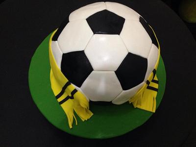 Football Cake - Cake by Gisellescakes