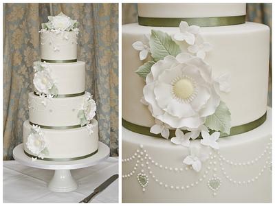 Yorkshire Roses wedding cake - Cake by Joanna Rose