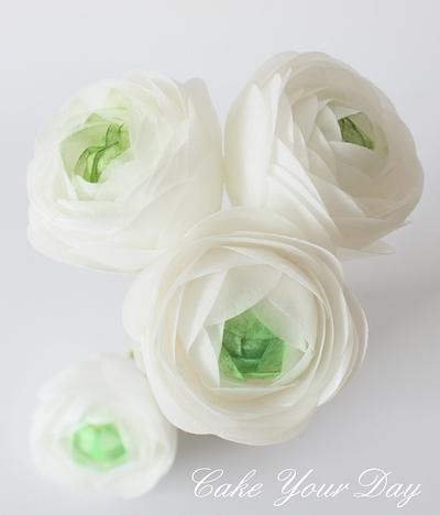 White Ranunculus bouquet.  - Cake by Cake Your Day (Susana van Welbergen)